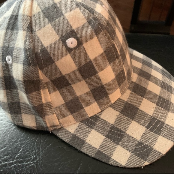 NEW Cocus Pocus Grey & White Baseball Cap - Picture 3 of 5